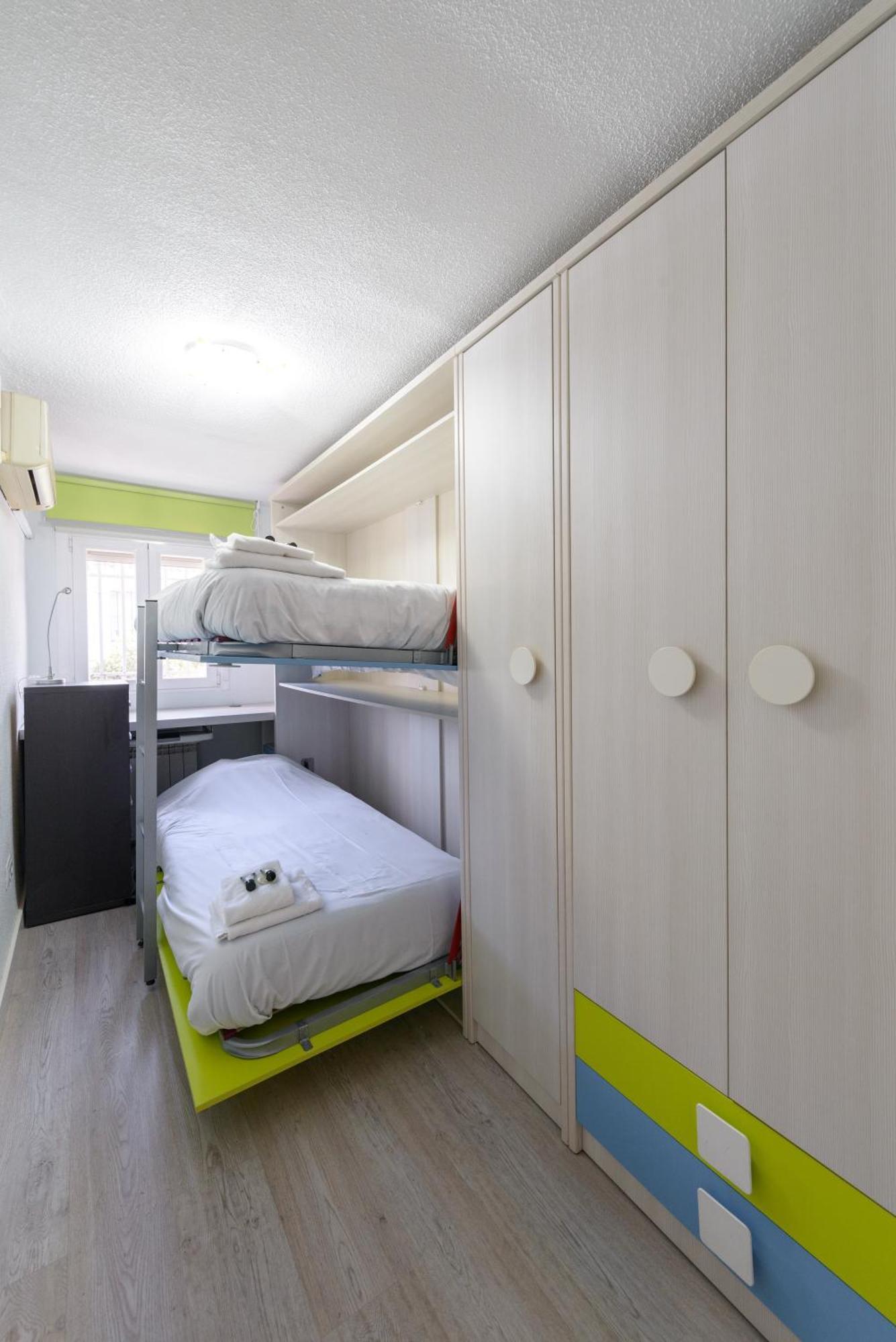 Sabadell Calle, Casa Familiar De 3 Dormitorios Con Terraza Junto Metro Fuencarral Madrid Dış mekan fotoğraf